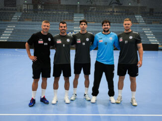 Gudjon Valur Sigurdsson Milos Vujovic Giorgi Tskhovrebadze Daniel Rebmann und Kristjan Horzen v.l. Foto Be.A.Star Productions scaled e1689789084347 326x245 - VfL GUMMERSBACH STARTET ERFOLGREICH IN DIE SAISONVORBEREITUNG