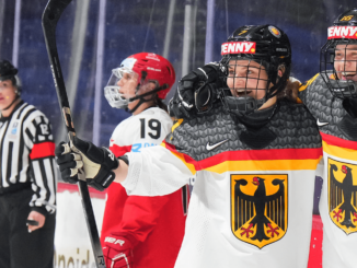 GER DEN4 min 1107x738 1 326x245 - DEB-FRAUEN GEWINNEN ZUM WM-AUFTAKT GEGEN DÄNEMARK