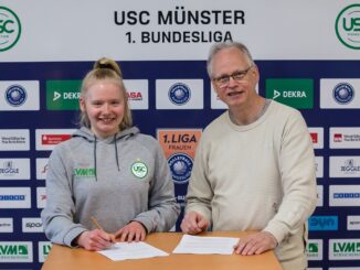 USC PM 240528 Vertragsunterzeichnung Lara Schaefer 326x245 - ZWEI PERSPEKTIVSPIELERINNEN FÜR DEN USC MÜNSTER