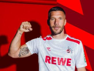 20240805 Podolski 600x400px 326x245 - POLDI EIN LETZTES MAL IN RUT UN WIESS