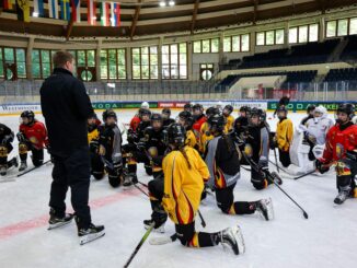 415A9608 scaled 2559x1706 1 326x245 - U18-FRAUEN-BUNDESTRAINER SEBASTIAN JONES MIT LÄNDERSPIEL-DEBÜT